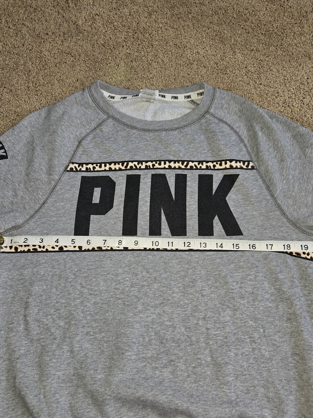 PINK Victoria's Secret Women Small Gray Leopard Animal Print Crewneck Sweatshirt - Picture 5 of 8